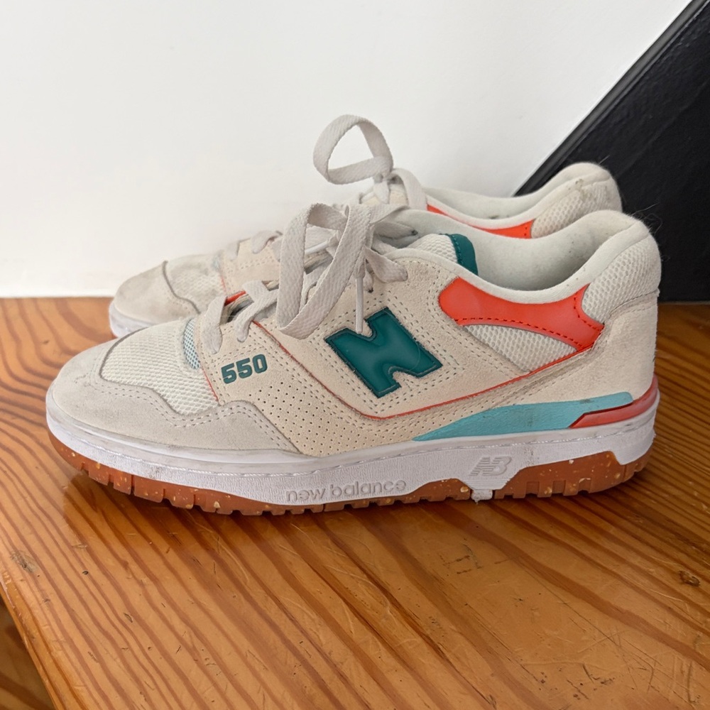 New Balance 550 Sneakers - Cream and Teal